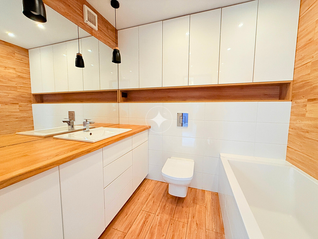 Dwupoziomowe 87 m² z 2 balkonami – Janowska 82