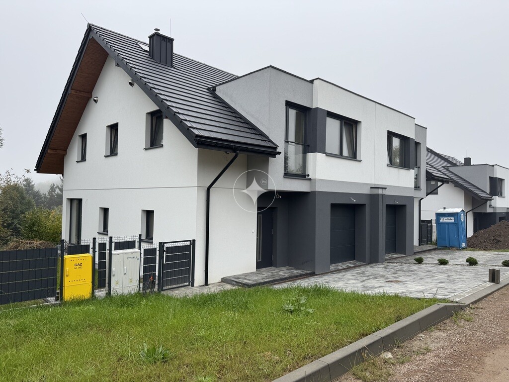 Nowoczesny dom bliźniak Boleń