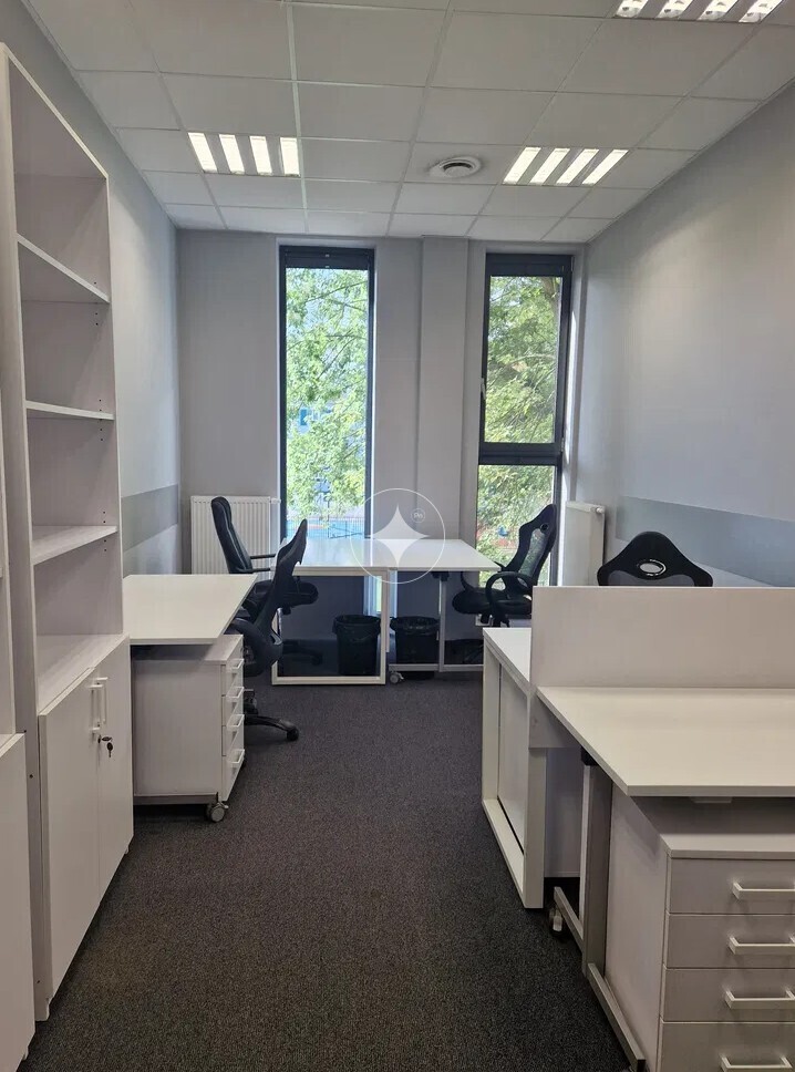 Lsm  Biuro do wynajęcia    22m2    Ul: Zana!!