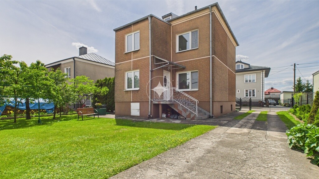 Funkcjonalny dom dla rodziny w Mońkach