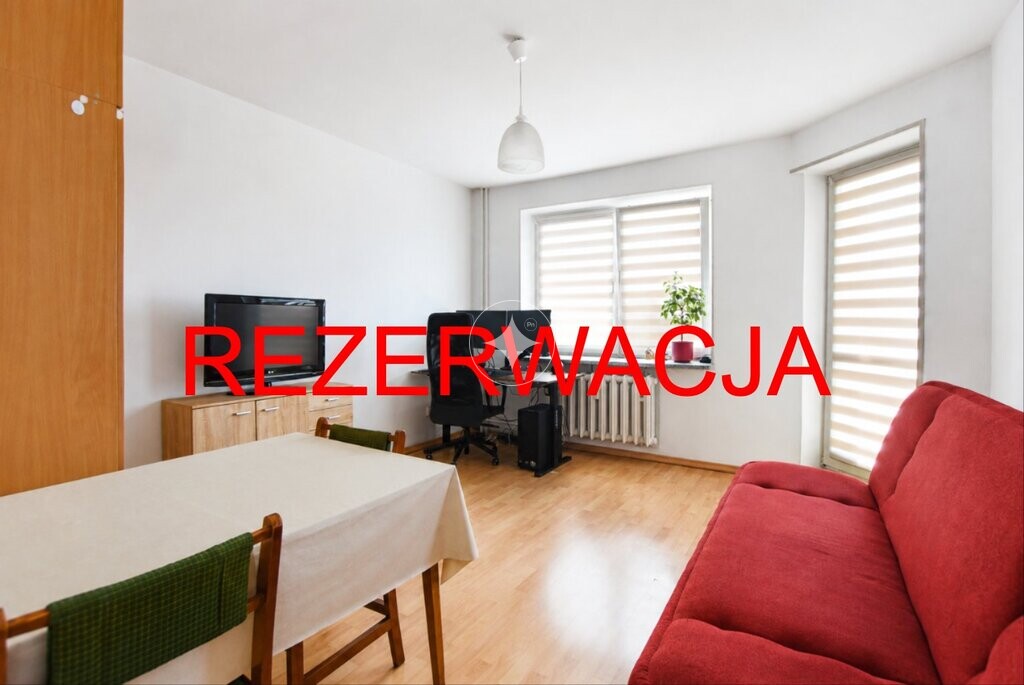 Kawalerka z oddzielną kuchnią, Bronowice