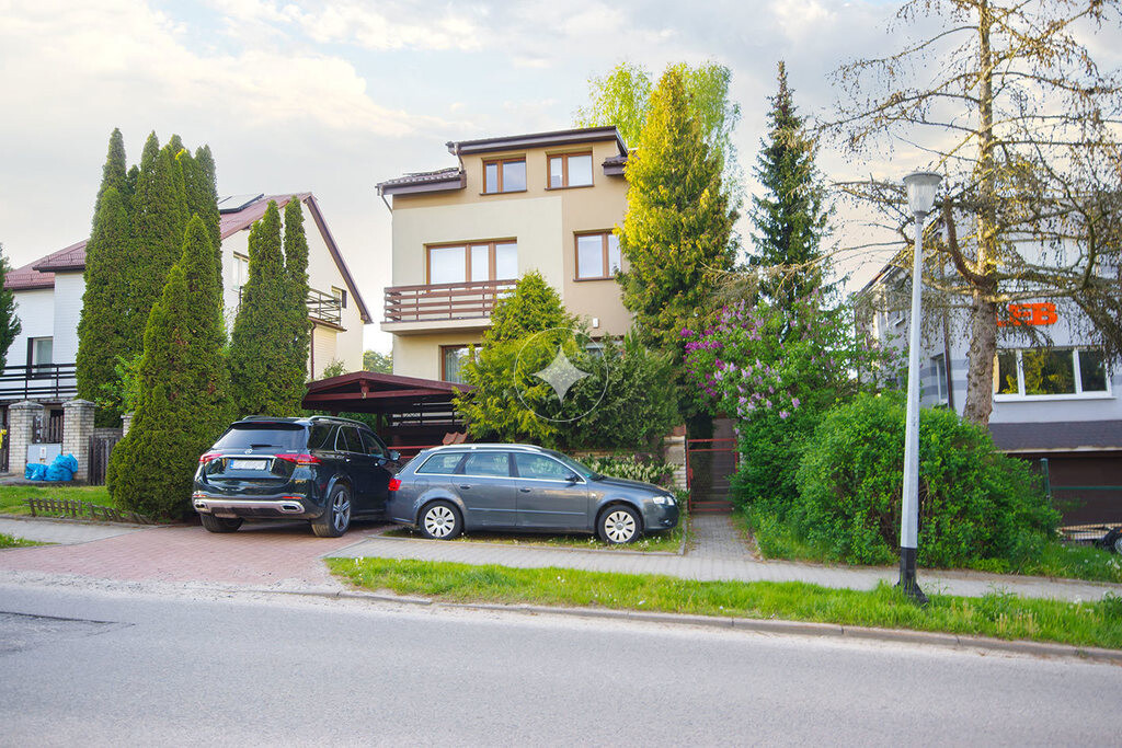 Atrakcyjne 2 pokojowe mieszkanie - piętro domu.