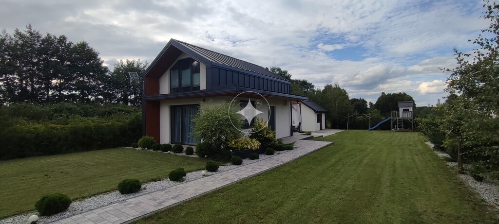 Nowoczesny dom w Werchlisiu gm. Janów Podl.