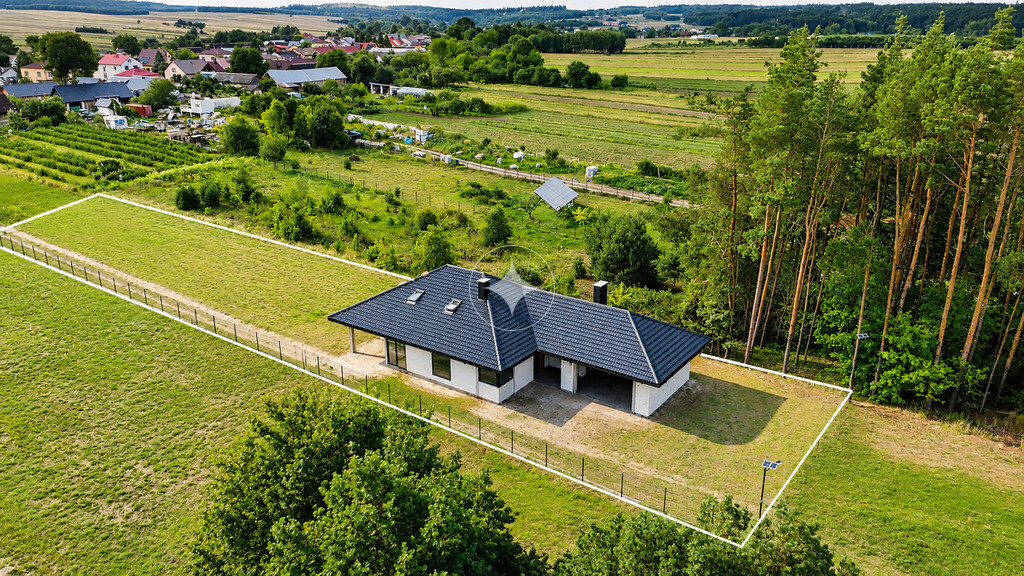 Nowoczesny dom w spokojnej okolicy | Jeziernia