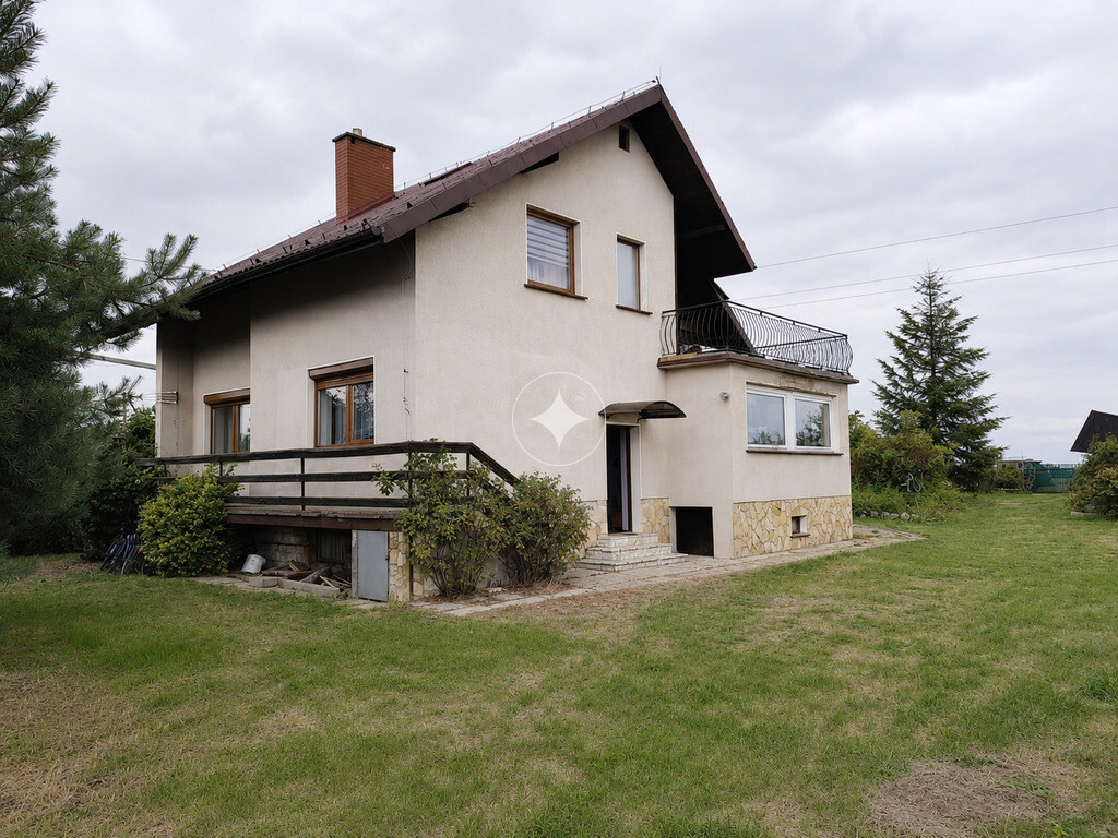 Dom wolnostojący 240 m², garaż, 5 pokoi