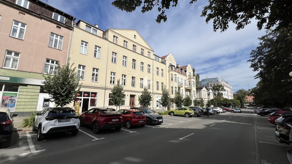 3-pokojowe mieszkanie w kamienicy-centrum Olsztyn