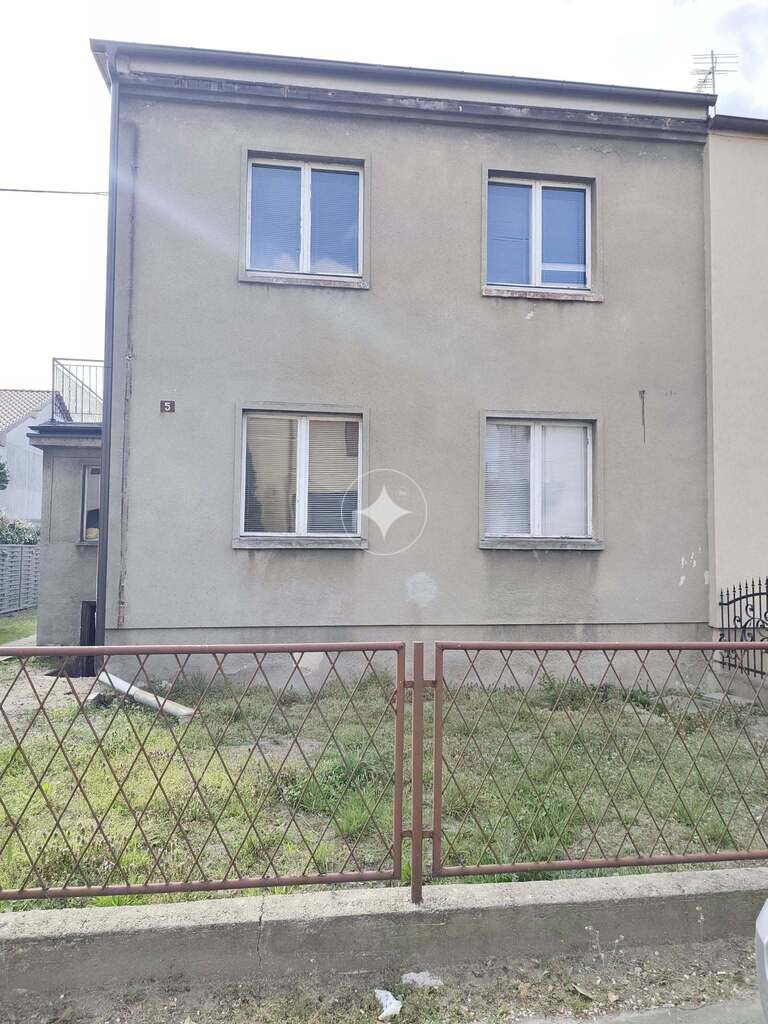 Bliźniak w Kotlinie do remontu REZERWACJA