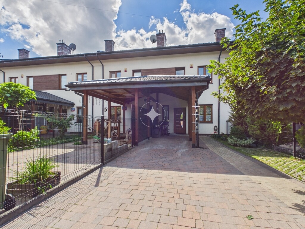 Segment 94,72 m² Własny ogródek Oddzielny wjazd