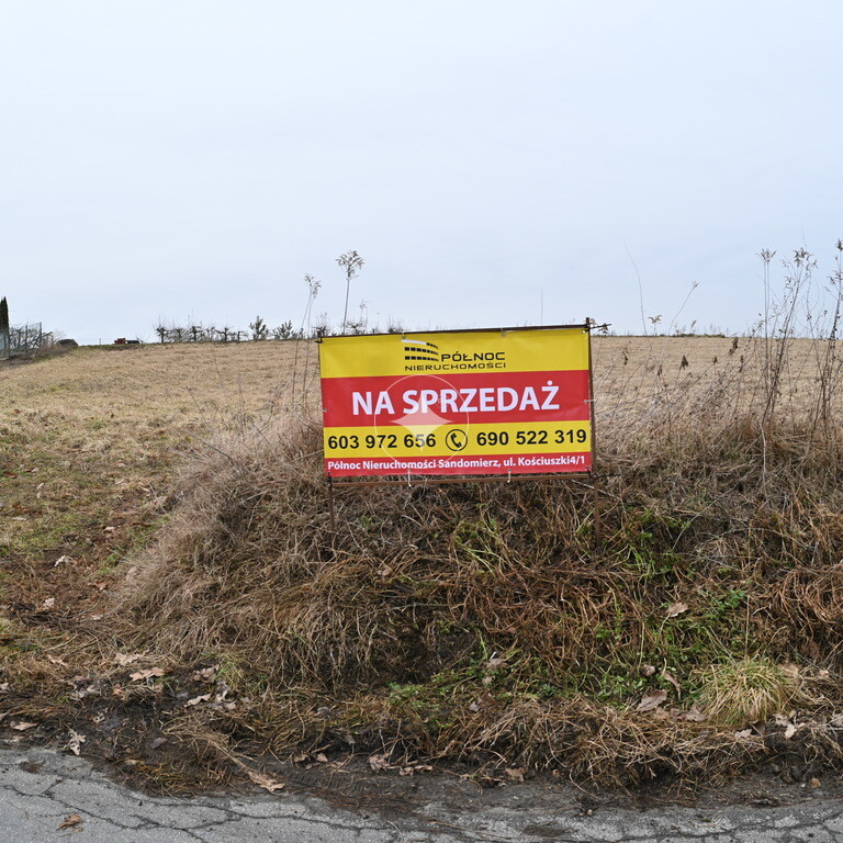 Duża atrakcyjna działka  -  Chwałki k/Sandomierza.