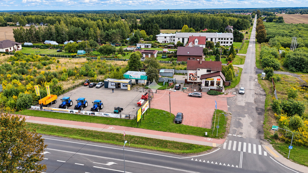 Budynek handlowo-mieszkalny przy DK92 | 2957 m² gruntu