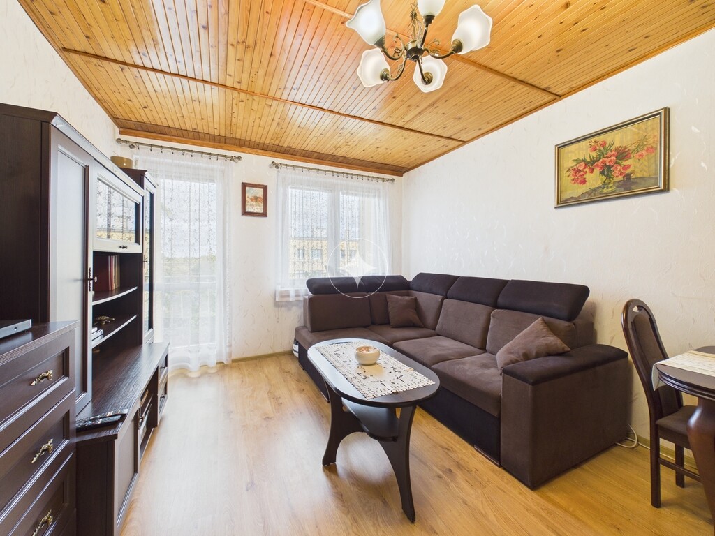3 pokoje - balkon - 4 piętro w niskim bloku - Piekary C, Legnica